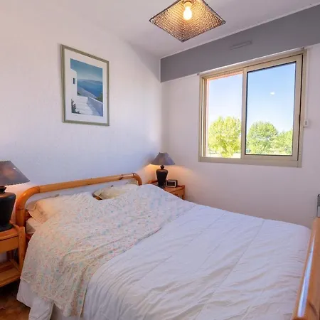 Bright 60 M With Balcony At 350 M From The Beach Daire La Londe-les-Maures